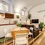 Fresh House Navona *